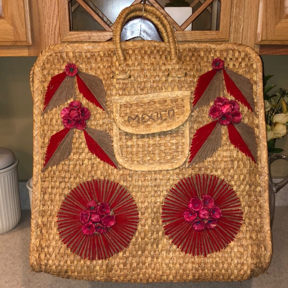 Mexico vintage wicker tote